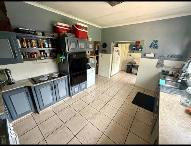 3 BEDROOM HOUSE FOR SALE IN FLORA GARDENS